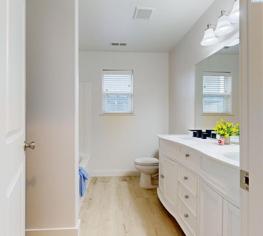 4816 Bilbao Drive, Pasco, WA 99301