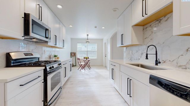 4816 Bilbao Drive, Pasco, WA 99301