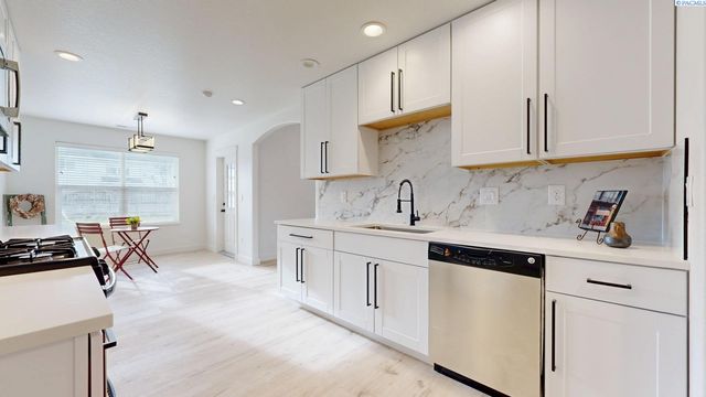 4816 Bilbao Drive, Pasco, WA 99301