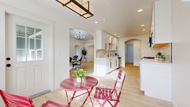 4816 Bilbao Drive, Pasco, WA 99301