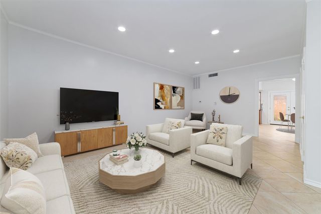 14715 Barryknoll Lane 128, Houston, TX 77079