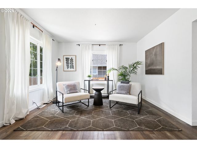 6820 N DELAWARE Ave, Portland, OR 97217