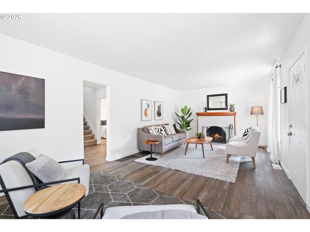 6820 N DELAWARE Ave, Portland, OR 97217