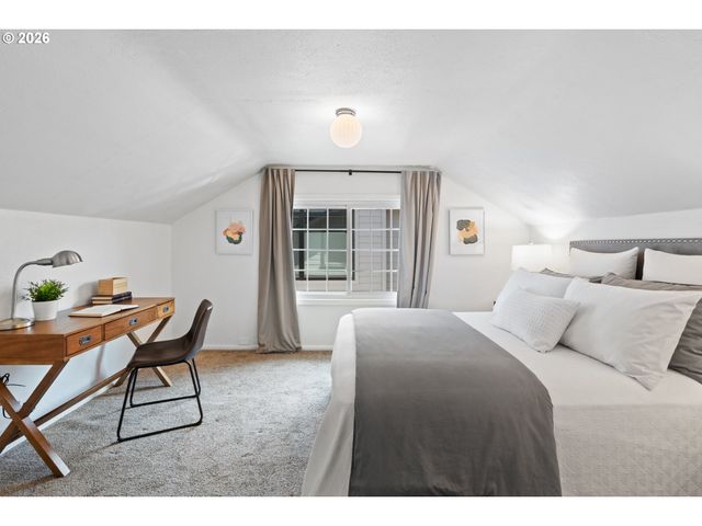 6820 N DELAWARE Ave, Portland, OR 97217