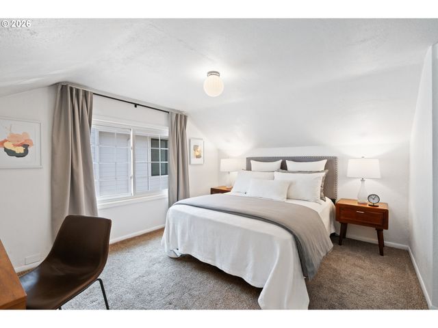 6820 N DELAWARE Ave, Portland, OR 97217