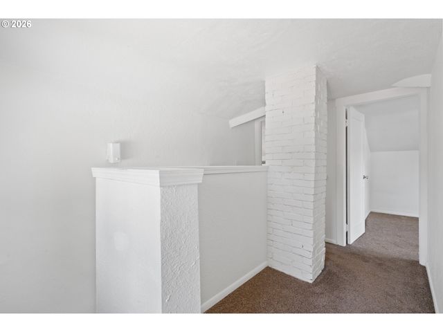 6820 N DELAWARE Ave, Portland, OR 97217