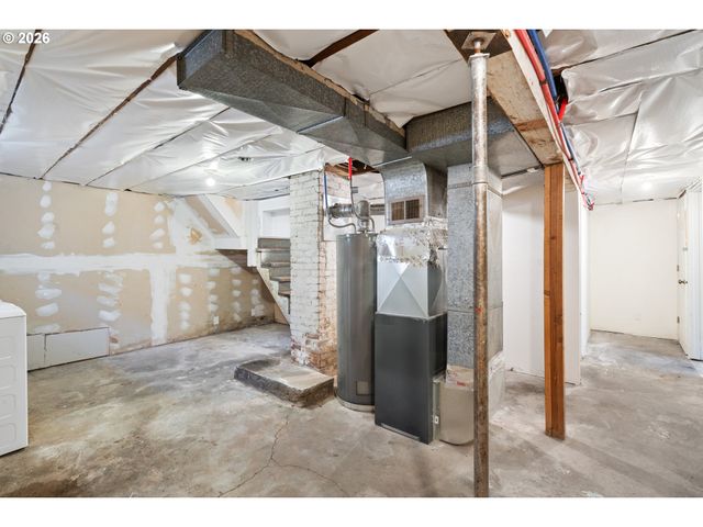 6820 N DELAWARE Ave, Portland, OR 97217