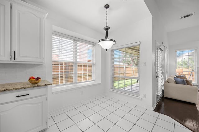 9446 Abbey Road, Irving, TX 75063