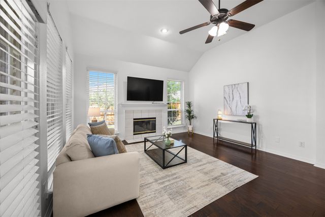9446 Abbey Road, Irving, TX 75063