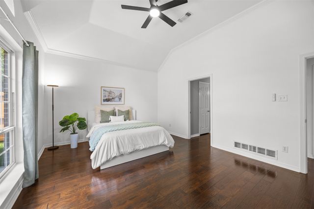 9446 Abbey Road, Irving, TX 75063