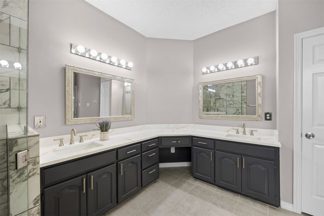 9446 Abbey Road, Irving, TX 75063