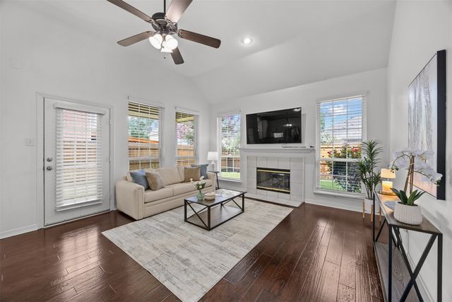 9446 Abbey Road, Irving, TX 75063