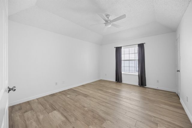 9446 Abbey Road, Irving, TX 75063