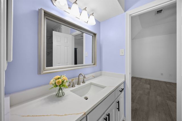 9446 Abbey Road, Irving, TX 75063