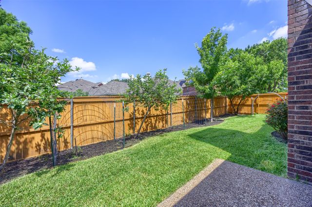 9446 Abbey Road, Irving, TX 75063