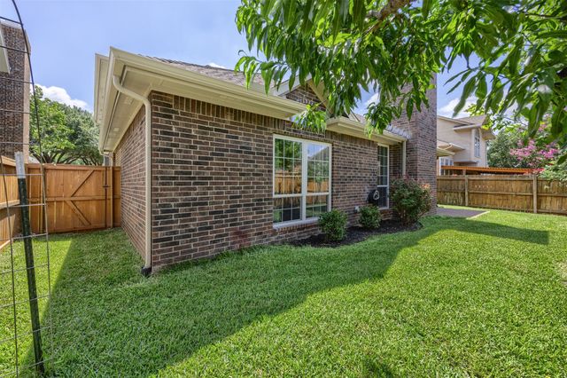9446 Abbey Road, Irving, TX 75063