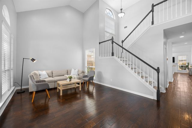 9446 Abbey Road, Irving, TX 75063