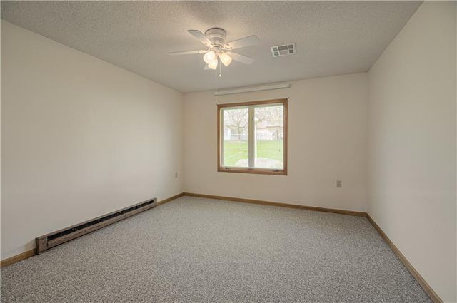 8220 E 190th Street, Belton, MO 64012