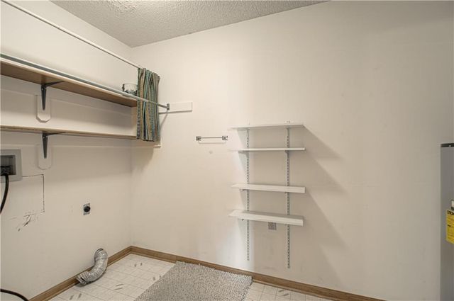 8220 E 190th Street, Belton, MO 64012