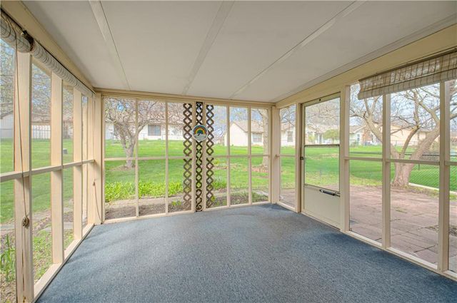 8220 E 190th Street, Belton, MO 64012