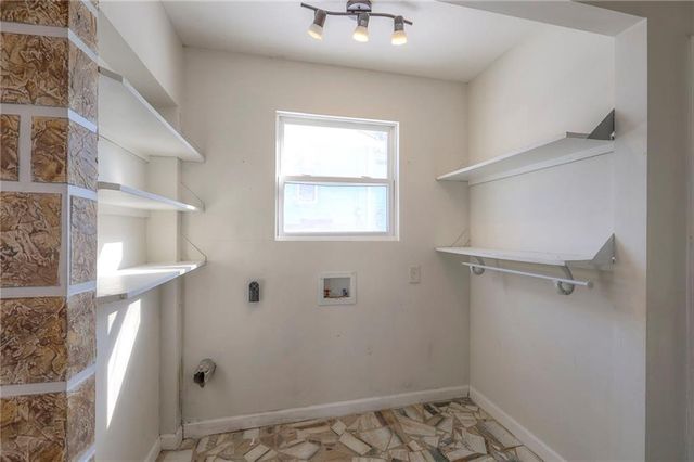 937 Riverview Avenue, Kansas City, KS 66101