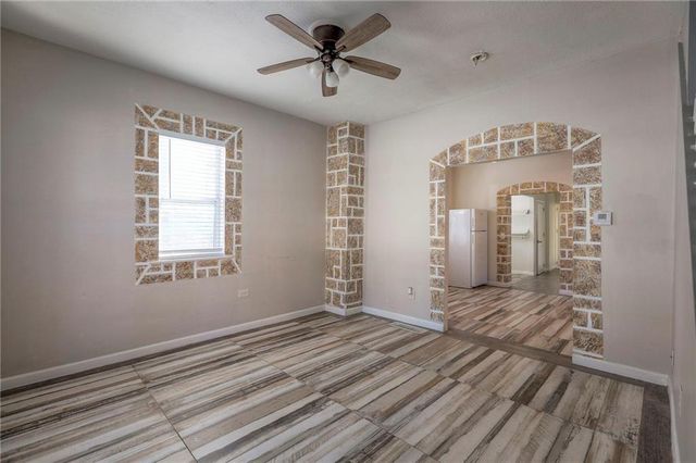 937 Riverview Avenue, Kansas City, KS 66101