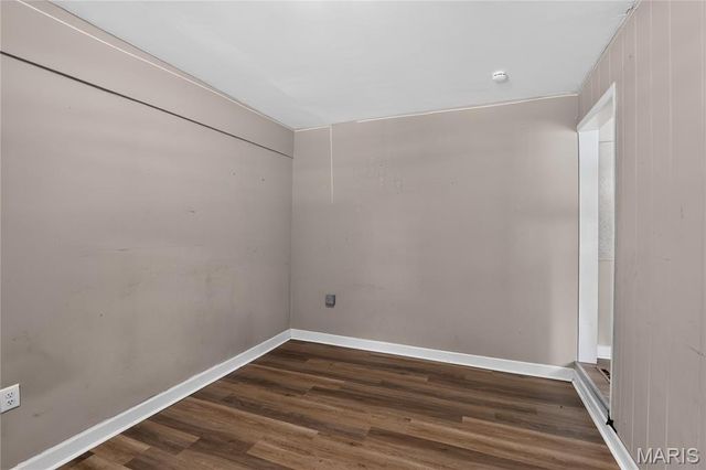 2332 Collett Drive, St Louis, MO 63136