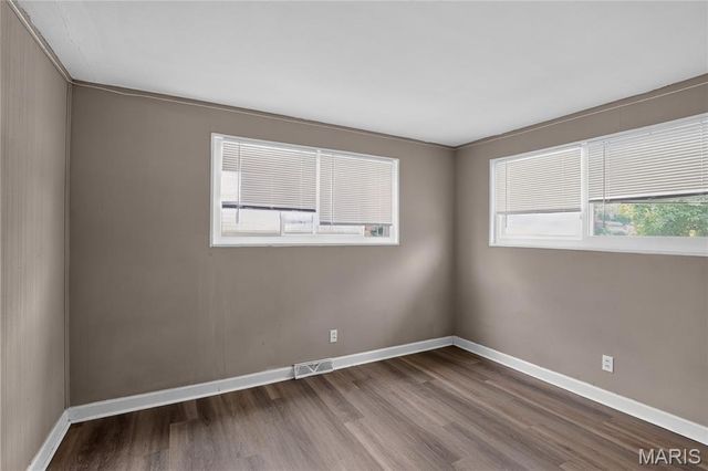2332 Collett Drive, St Louis, MO 63136