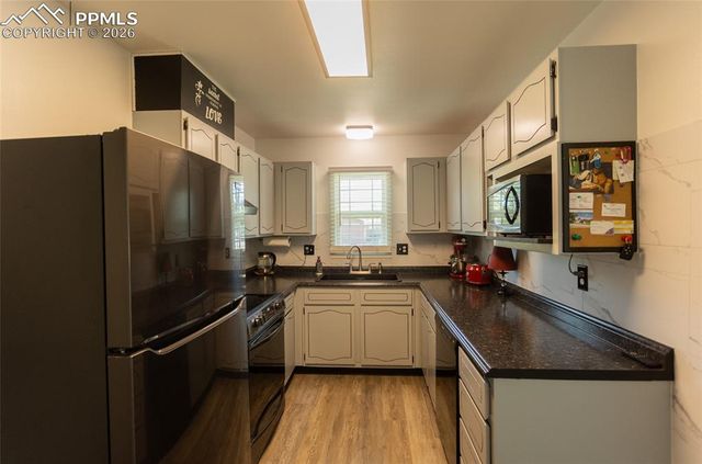 2205 N Chestnut Street, Colorado Springs, CO 80907