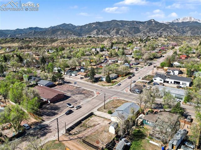 2205 N Chestnut Street, Colorado Springs, CO 80907