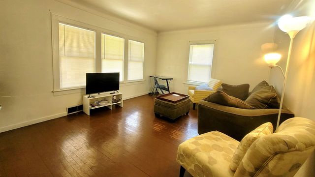 701 Dupont Street, Flint Twp, MI 48504