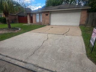 10622 Beckfield Drive, Houston, TX 77099