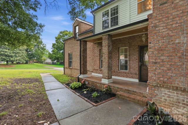 5846 Hanna Court, Charlotte, NC 28212