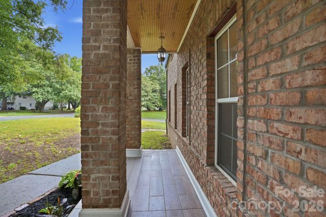 5846 Hanna Court, Charlotte, NC 28212