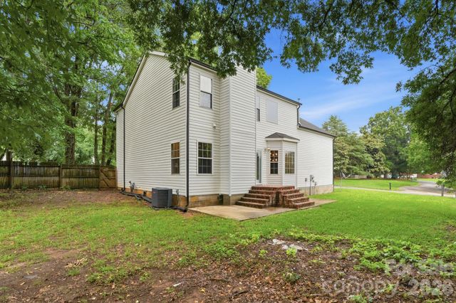 5846 Hanna Court, Charlotte, NC 28212