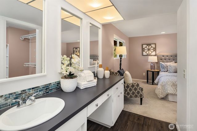 12042 SE 52nd Street, Bellevue, WA 98006