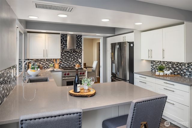 12042 SE 52nd Street, Bellevue, WA 98006