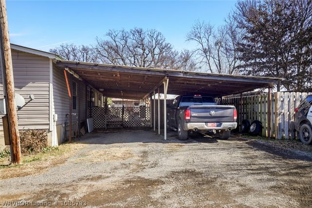 21409 9th Street, Howe, OK 74940