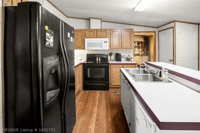 21409 9th Street, Howe, OK 74940