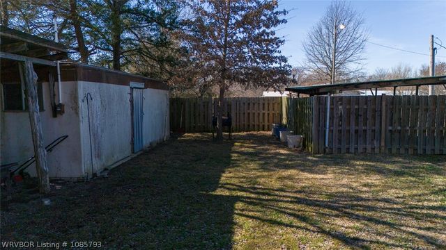 21409 9th Street, Howe, OK 74940