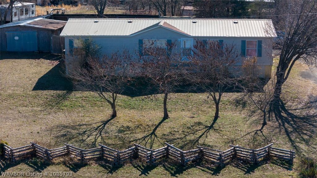 21409 9th Street, Howe, OK 74940