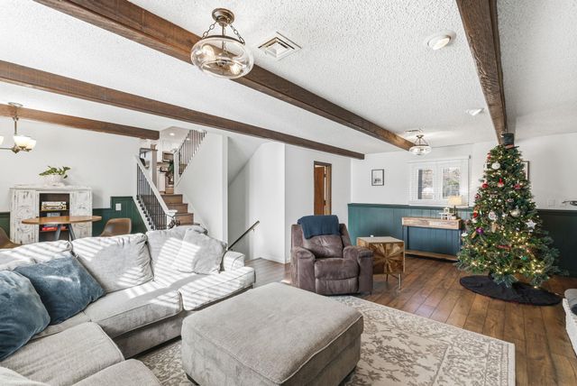 2220 W 60th St N, Wichita, KS 67204