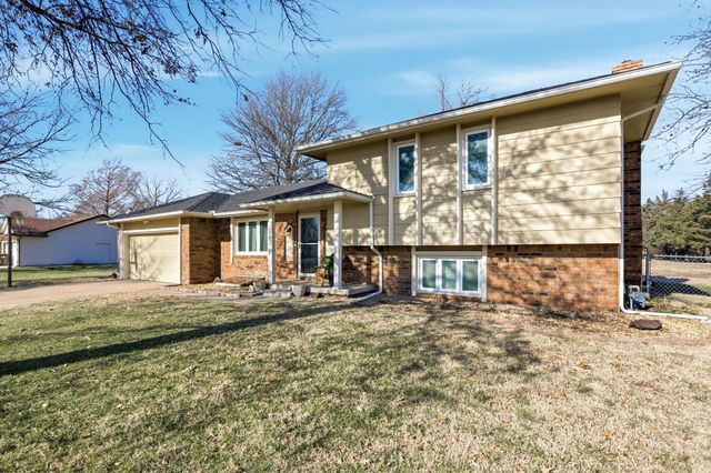 2220 W 60th St N, Wichita, KS 67204