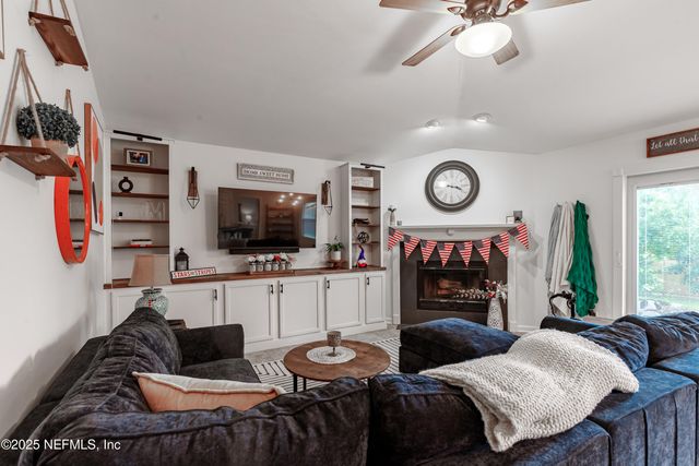 2957 GOLDEN POND Boulevard, Orange Park, FL 32073