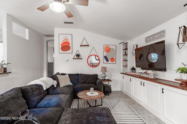 2957 GOLDEN POND Boulevard, Orange Park, FL 32073