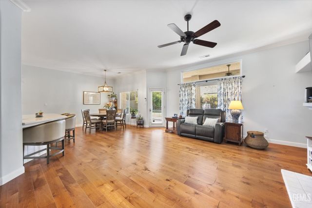 10206 Salisbury Drive, Bakersfield, CA 93311
