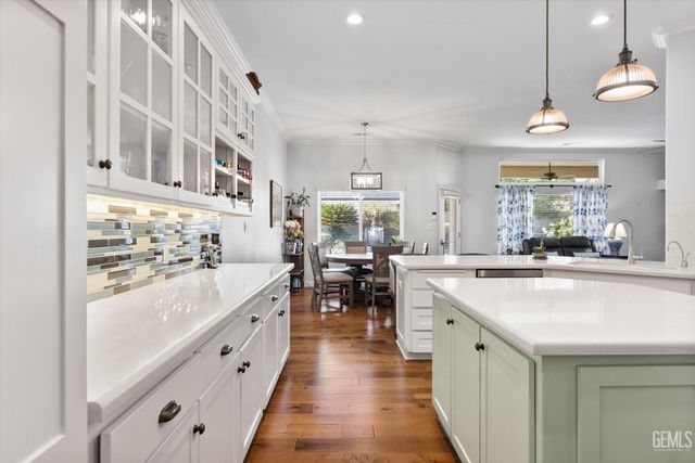 10206 Salisbury Drive, Bakersfield, CA 93311