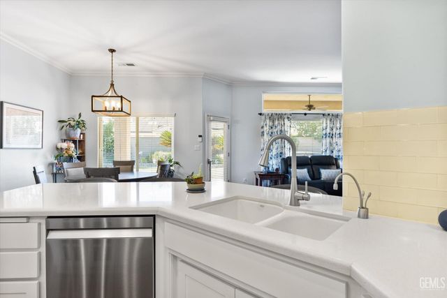 10206 Salisbury Drive, Bakersfield, CA 93311