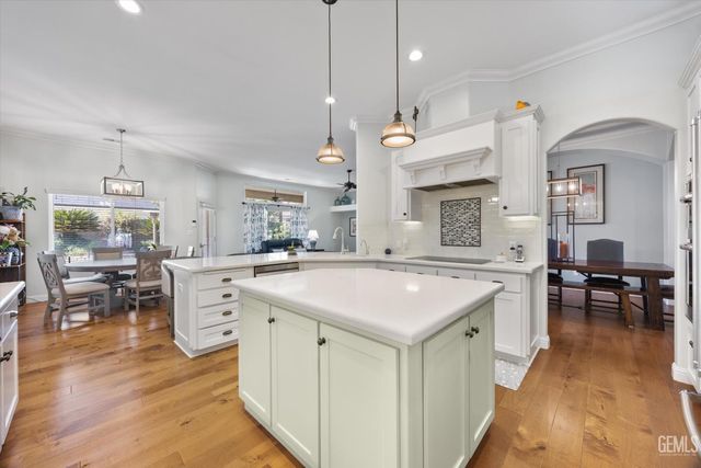 10206 Salisbury Drive, Bakersfield, CA 93311