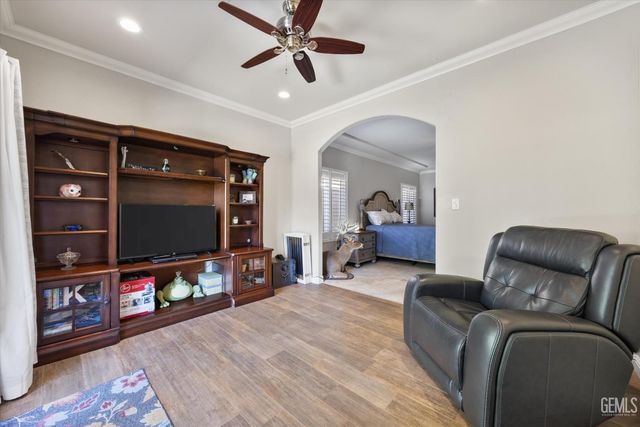 10206 Salisbury Drive, Bakersfield, CA 93311